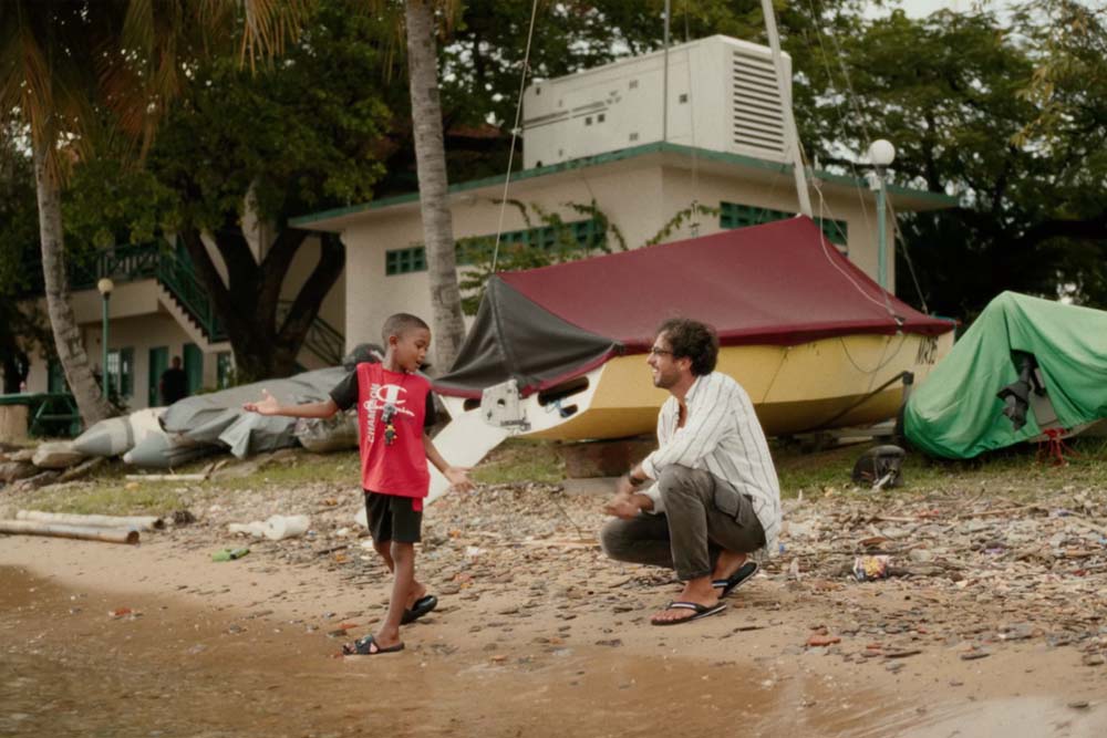 Emalloru incontra Amari e racconta la sua storia in un documentario