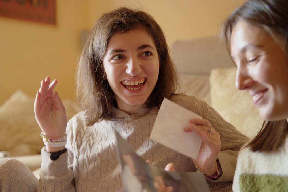 Matilde e sua sorella Penelope con la sindrome di Dravet