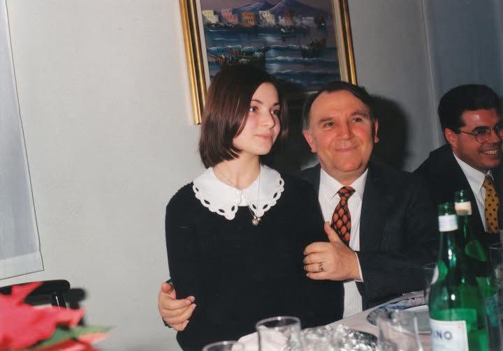 Pediatra Carla da piccola insieme al padre